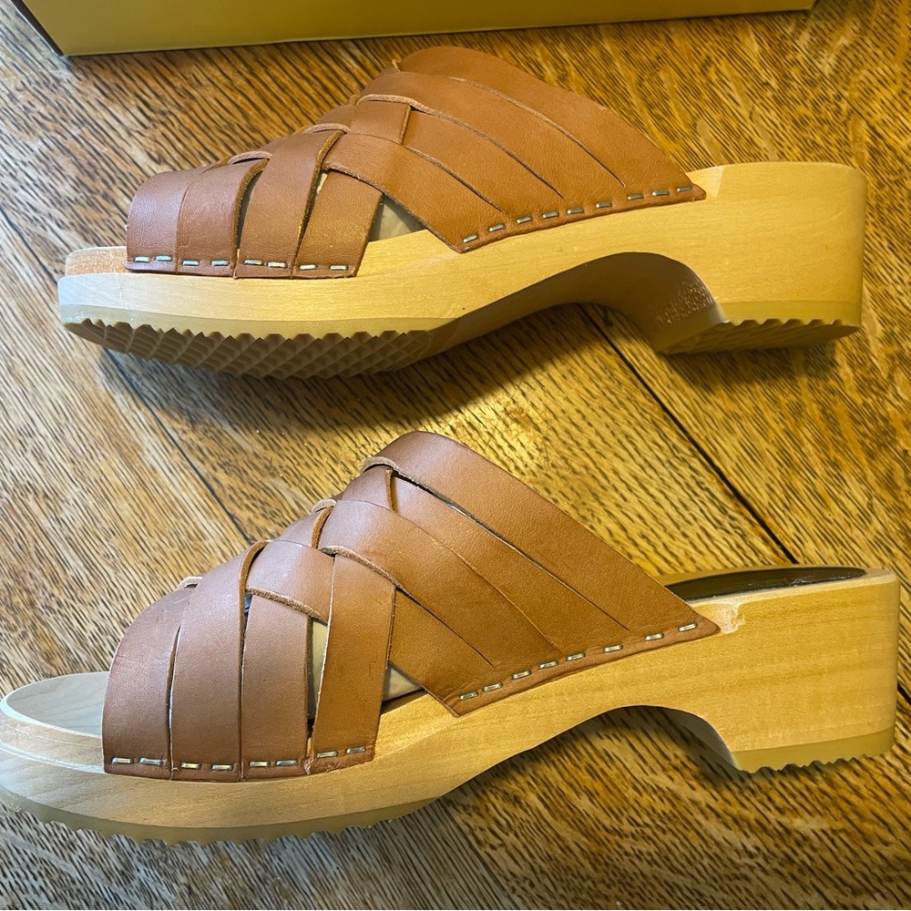 FLASH SALE! Swedish Hasbeens 10